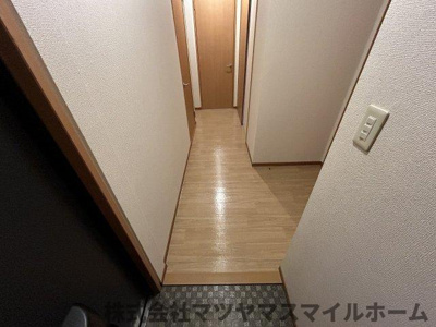 【玄関】 | ヴァロンドール角田C