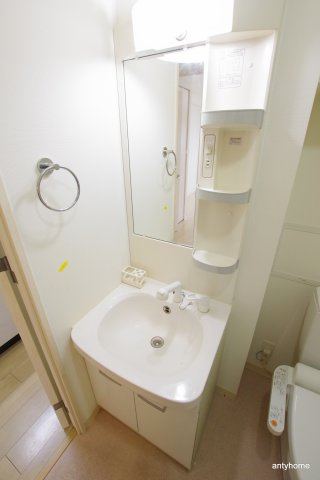 ラクラス新大阪　仲介手数料無料の洗面所