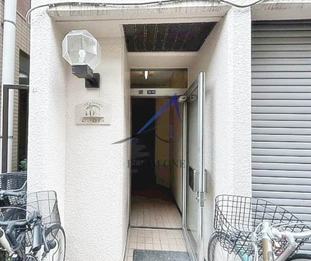 Rビルのエントランス|エントランスです。