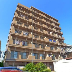 渡辺マンションの外観