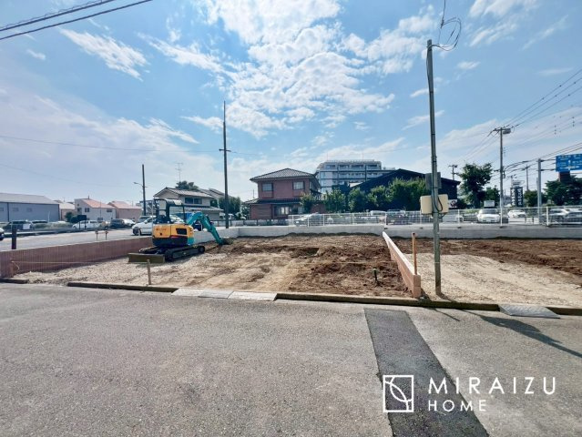 【前面道路含む現地写真】 | 贅沢な暮らしにぴったり設備が魅力♪家事導線の良い水回りで毎日綺麗家事もラクラク♪早朝、夜間問わず現地見学＆周辺環境ご案内致します♪
