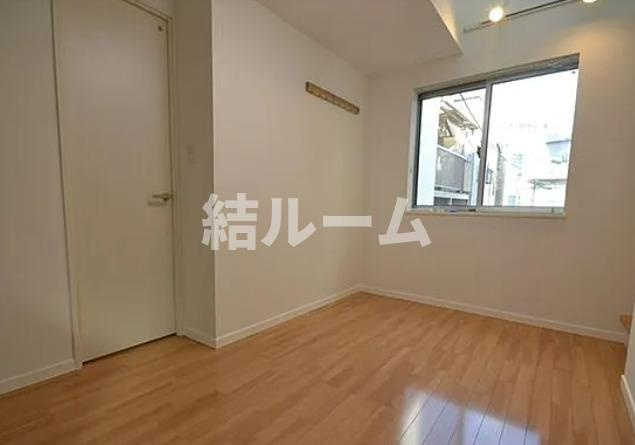 豊島区南池袋４丁目のアパートの居間・リビング