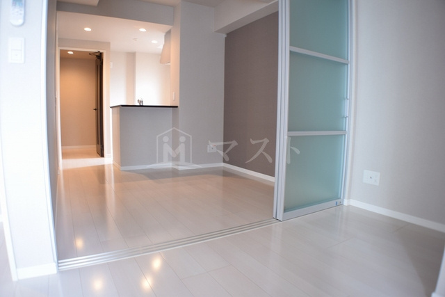 INOYA BLDG RESIDENCEの居間・リビング