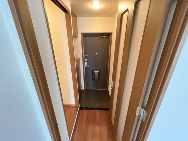 ロイヤルパレスの玄関