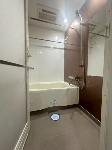 アーデン堺筋本町の浴室