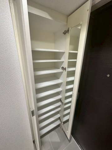 アーデン堺筋本町の収納