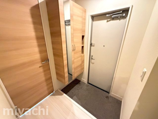ラ・トゥール山城西　Cの玄関