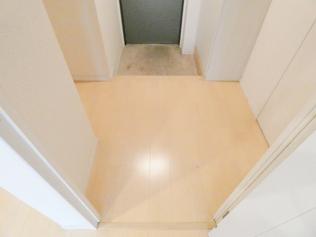 クーチャ万願寺の玄関