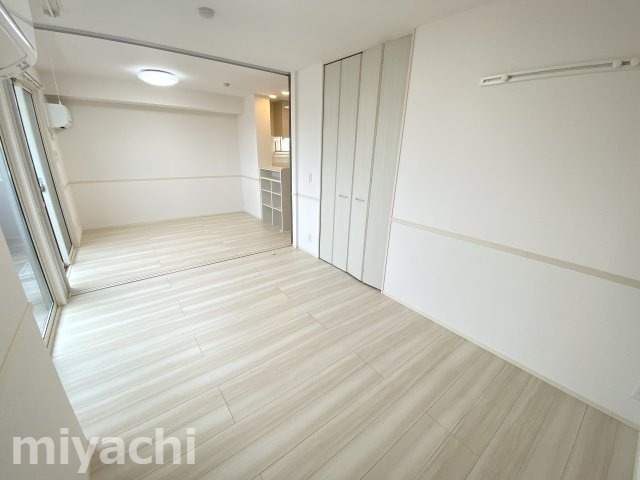 フレスコの洋室