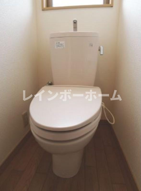 クローネ仲介手数料（賃料の1.10ヵ月）の50％OFF対象物件！のトイレ|落ち着いた色調のトイレです