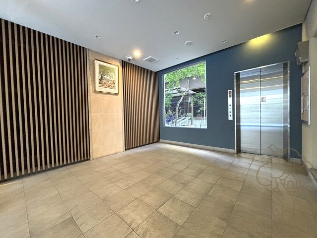 トレヴァンス梅田のロビー