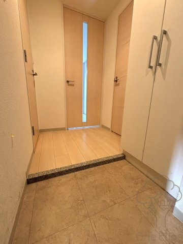 トレヴァンス梅田の玄関