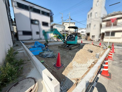 【外観】 | 大浜中町３丁　新築分譲住宅　全２区画 | 【浴室暖房乾燥機付】一坪以上の浴室でのびのび一日の疲れを癒して下さいね！浴室に窓が付いているので、換気ができて湿気やカビ防止になりますよ♪