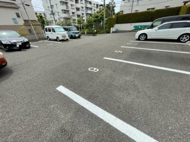 ウイングコートの駐車場|駐車場