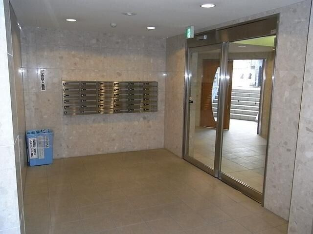 プレール高田馬場のエントランス