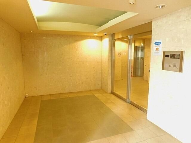 プレール高田馬場のエントランス