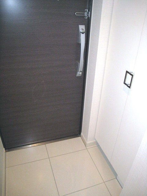 グラントゥルース門前仲町の玄関