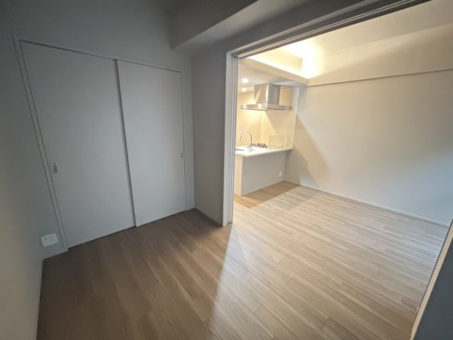 S-RESIDENCE福島diverseの洋室