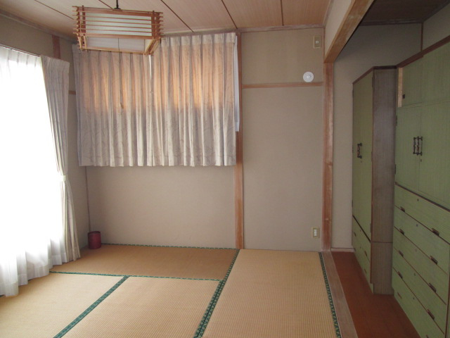 日出町豊岡の和室|2Ｆ