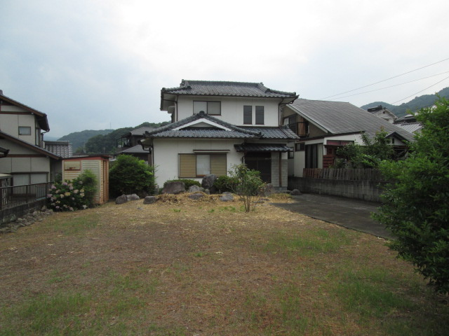日出町豊岡の庭