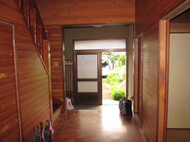日出町豊岡の玄関