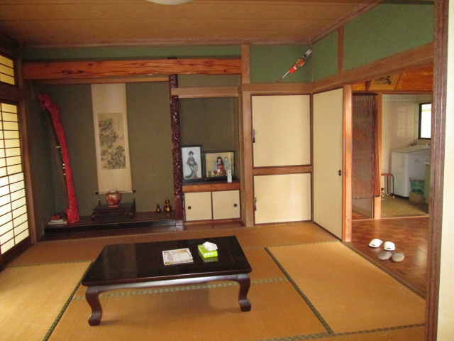 日出町豊岡の和室