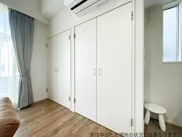 京が丘南4丁目　中古の収納|ＬＤＫにある収納は空間によく馴染み、すっきりとした印象です。普段使いする物から季節物まで収納でき、ＬＤＫ全体がスッキリ整います。