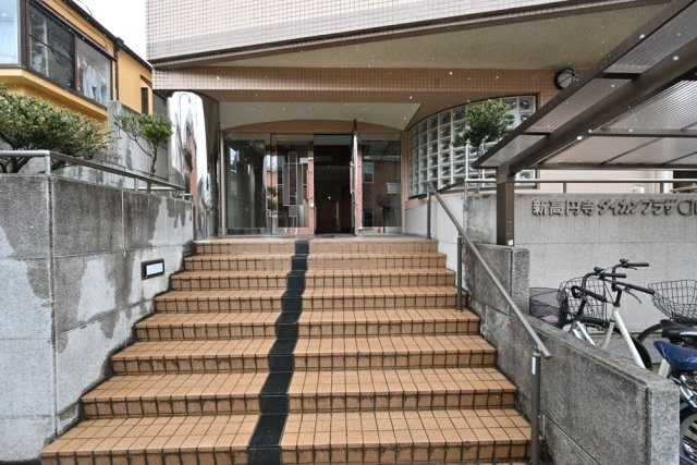 新高円寺ダイカンプラザＣｉｔｙのエントランス|毎日通るエントランスはこのようになっています