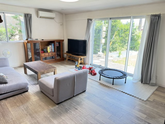 焼津市　中新田　中古住宅　２LDK　平屋建の居間・リビング