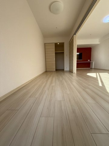 グランカーサ難波元町の洋室