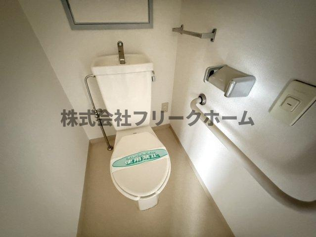 武蔵野市境４丁目の賃貸マンションのトイレ