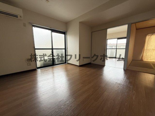 武蔵野市境４丁目の賃貸マンションの居間・リビング