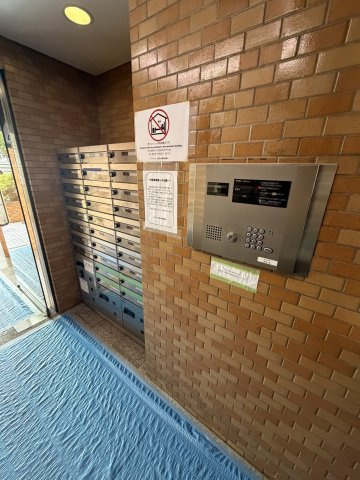 ダイアパレス池尻大橋のエントランス