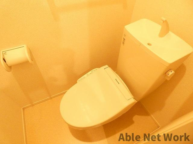 ハピネスヒルⅢのトイレ|温水洗浄便座