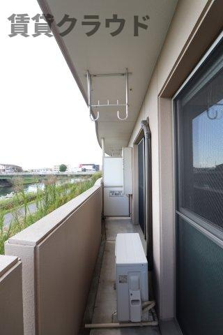 アルエットのバルコニー|洗濯物もよく乾きそうな、陽当たり良好なバルコニーです！