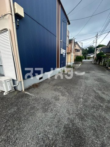 ハイツ荒田Ｂの駐車場