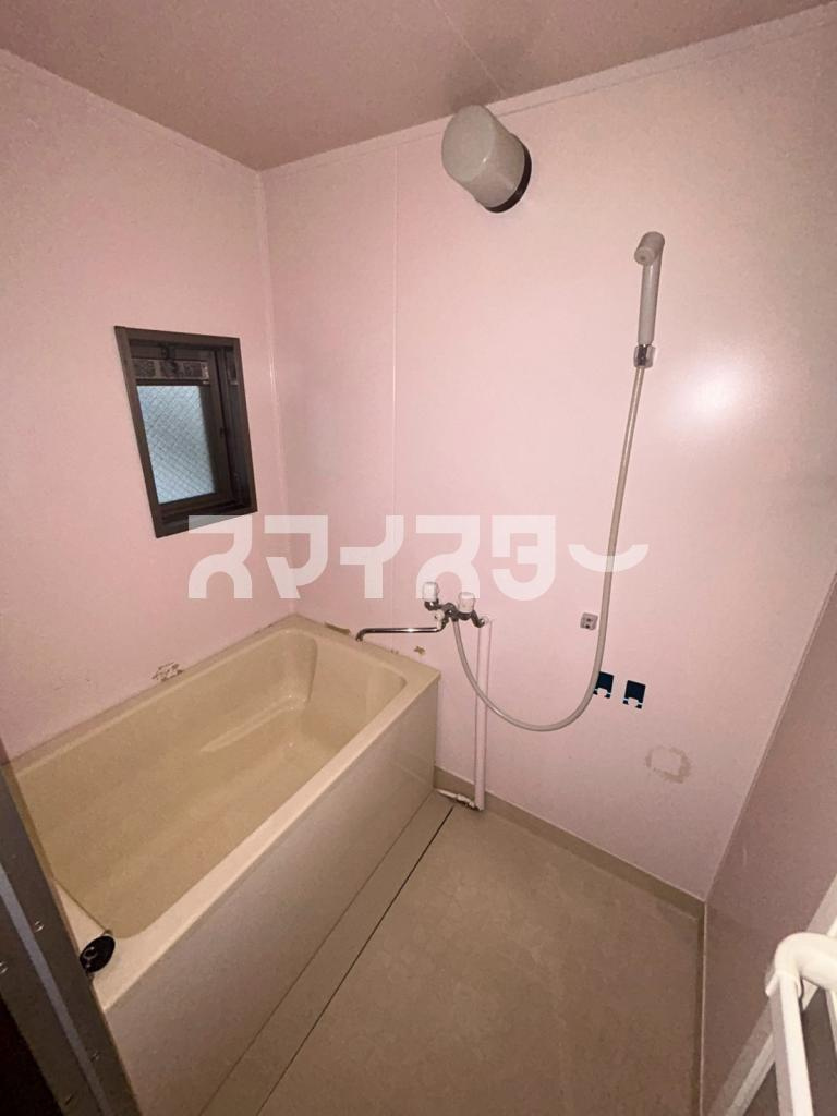 ハイツ荒田Ｂの浴室