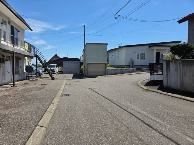 【前面道路含む現地写真】の画像