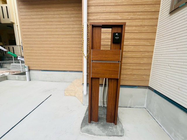 ◆◆那覇市仲井真-3号棟の玄関|3号棟外観