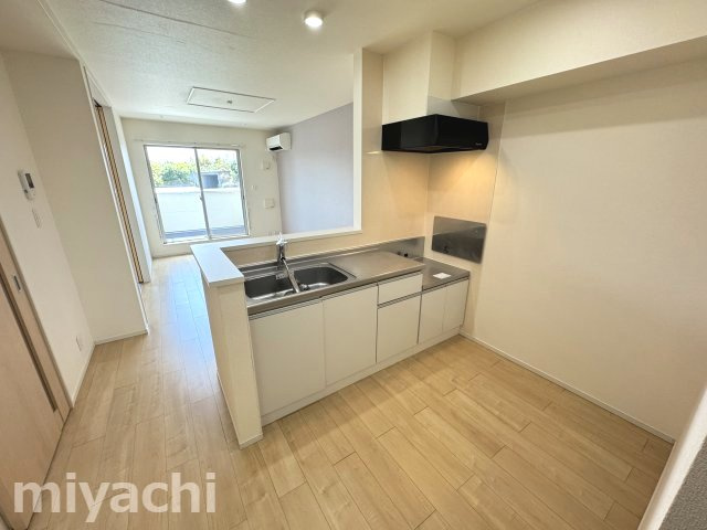 ルシール名東　Cのキッチン