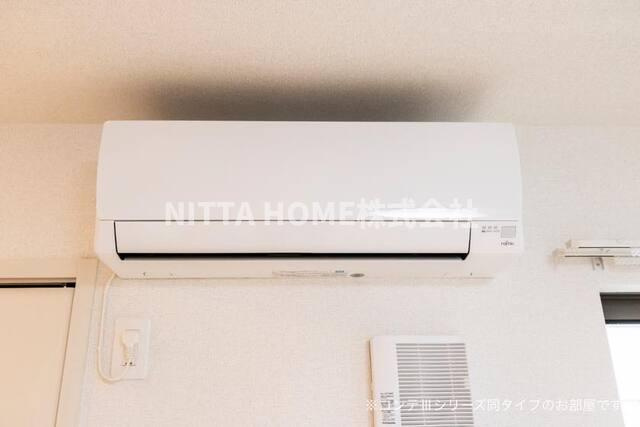 ポルトキアーロの内装|【イメージ写真】各部屋にエアコン設置しています◇