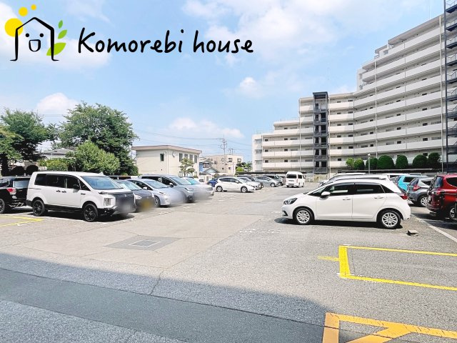 シャルマンコーポ大宮七里　の駐車場|駐車場があります