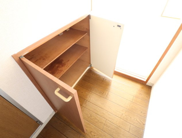 プレジール上ノ郷　A棟の収納