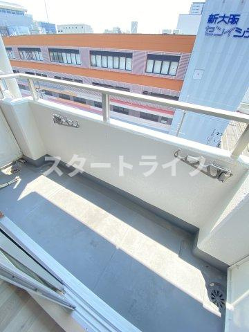 大阪市淀川区宮原４丁目の賃貸マンションのバルコニー