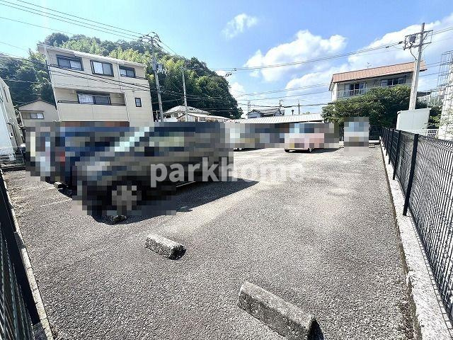 TBコーポの駐車場|駐車場があるので、車を買う予定の方も安心です