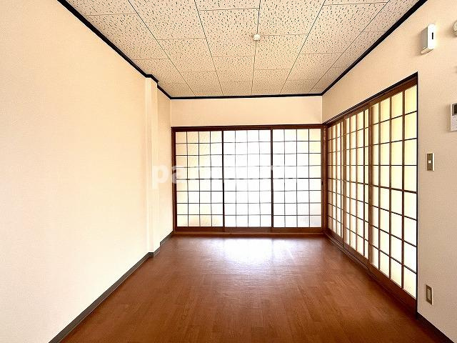 TBコーポの居間・リビング|ゆったり過ごせる居間です