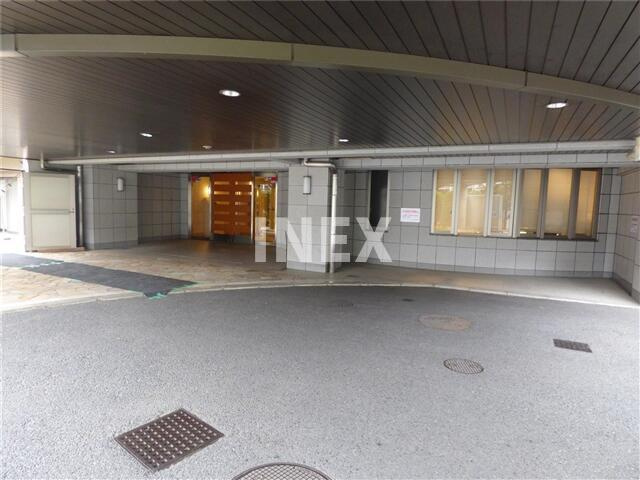 横浜市神奈川区片倉２丁目の賃貸マンションのエントランス