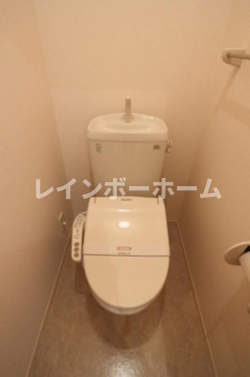 トレグラース　Ｂ棟仲介手数料（賃料の1.10ヵ月）の50％OFF対象物件！のトイレ|ゆったりとした空間のトイレです