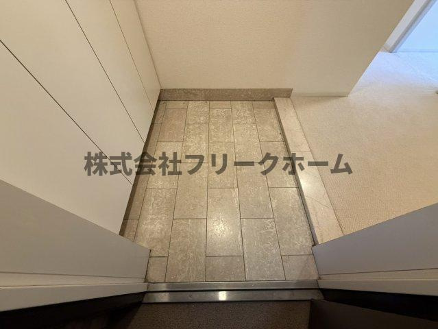 武蔵野市中町３丁目の賃貸マンションの玄関