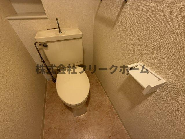 武蔵野市中町３丁目の賃貸マンションのトイレ